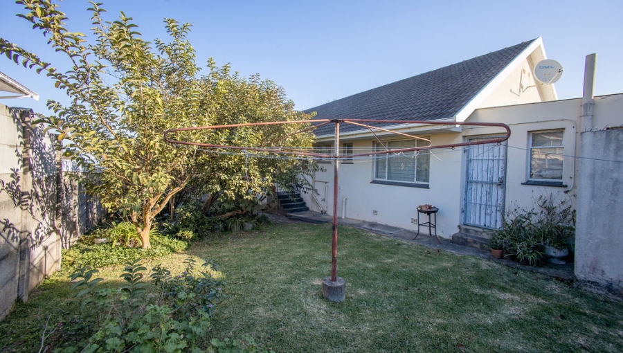 4 Bedroom Property for Sale in Sunnyridge Eastern Cape